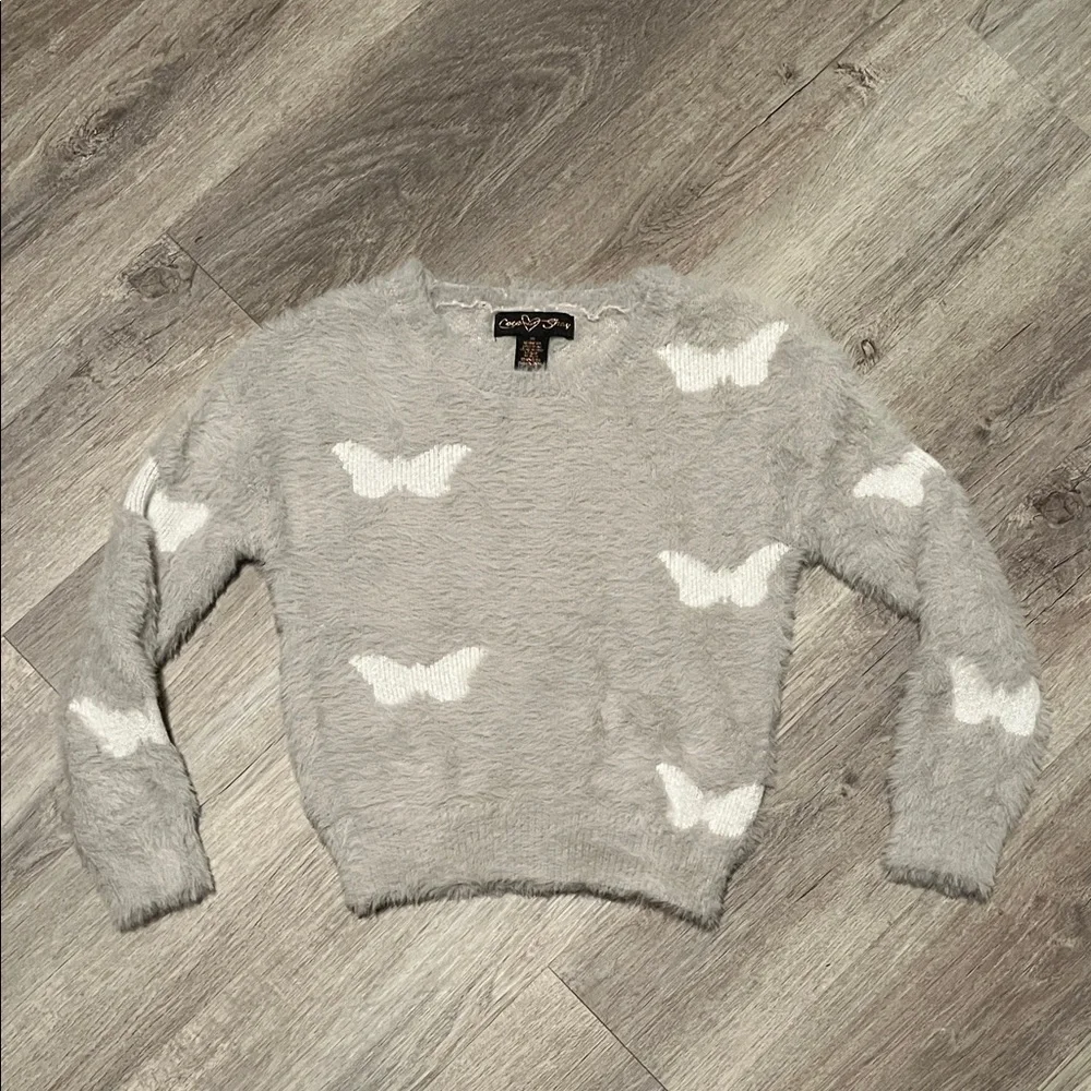 Super soft Women's Gray Sweater with White Butterflies